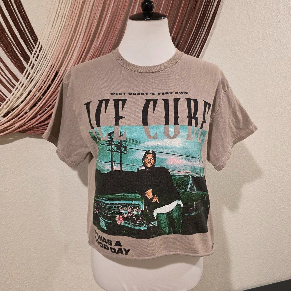 Cropped Ice Cube "It was a Good Day" Tee Sz M